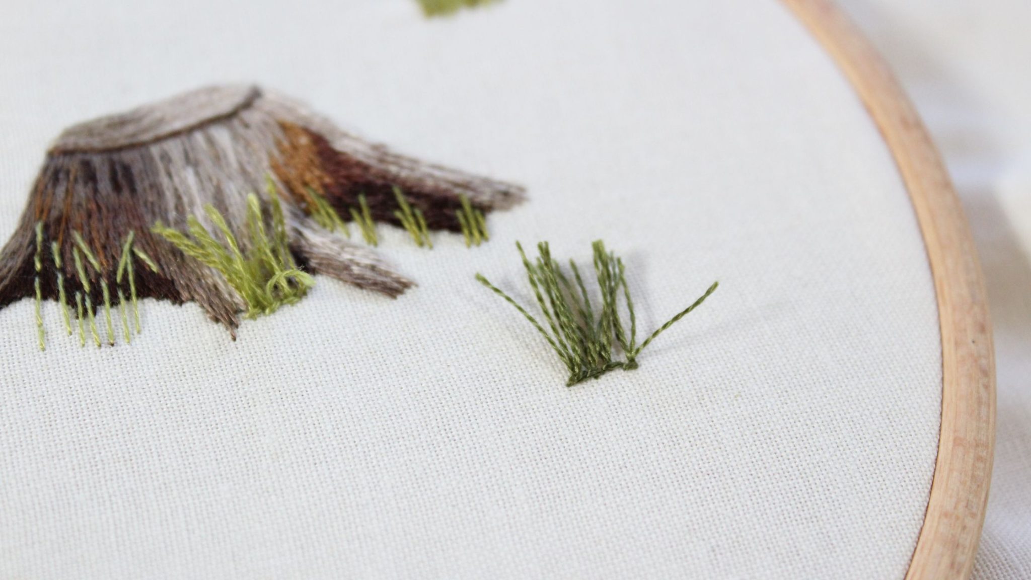 How To Embroider Grass [5 Different Ways] Crewel Ghoul