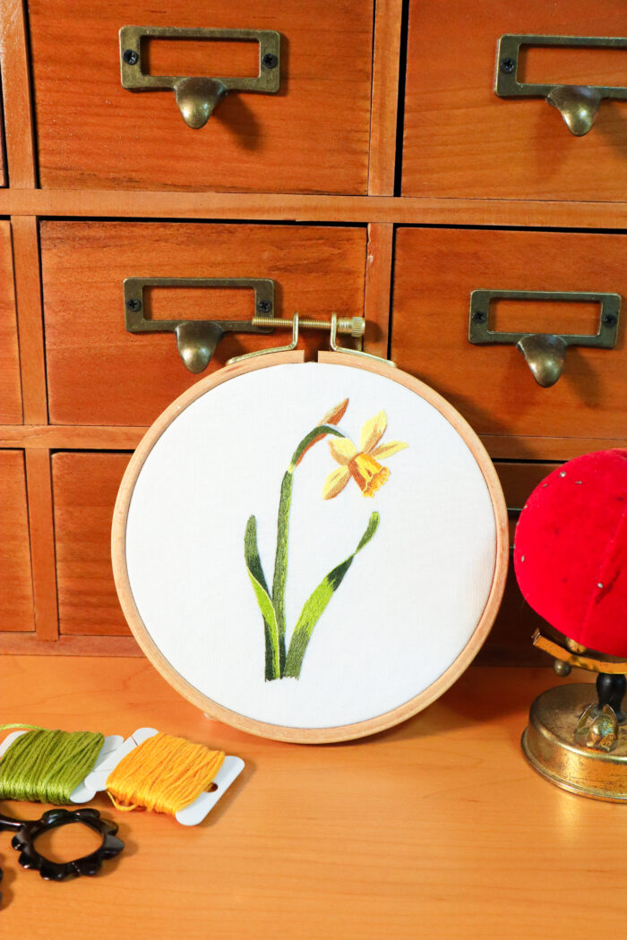 Daffodil Flower Beginner Thread Painting Pattern - Image 4