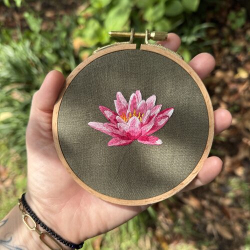 Water Lily Flower Beginner Thread Painting Pattern